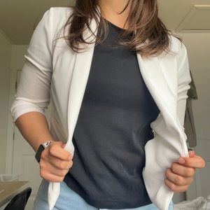 Maurice’s white Blazer